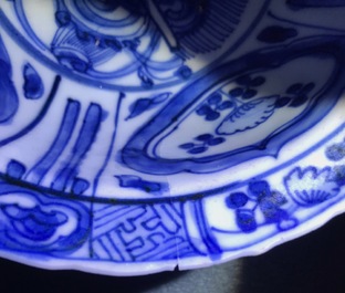 Trois bols de type klapmuts en porcelaine de Chine de type kraak, Wanli
