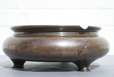 A large Chinese mixed-metal inlaid bronze incense burner, 18/19th C.