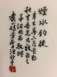 Une grande plaque en porcelaine de Chine qianjiang cai &agrave; d&eacute;cor d'un paysage, 20&egrave;me