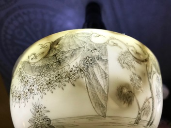 Deux bols et un br&ucirc;le-parfum en porcelaine de Chine famille rose et grisaille, Yongzheng et apr&egrave;s
