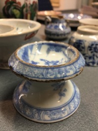 Un lot vari&eacute; en porcelaine de Chine, Kangxi et apr&egrave;s