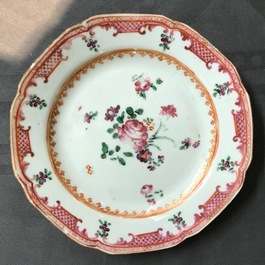 Een 44-delig Chinees famille rose servies, Qianlong