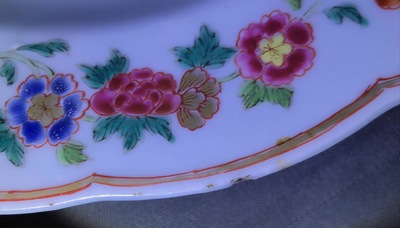 Zes Chinese famille rose borden en een kop en schotel, Yongzheng/Qianlong