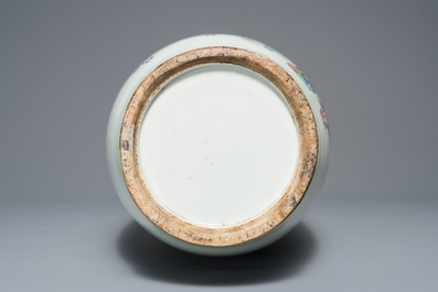 A Chinese famille rose double design vase, 19/20th C.