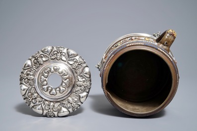 Een pul met aposteldecor in Creussen steengoed met latere Russisch zilveren Faberg&eacute;-montuur, 1656 gedateerd