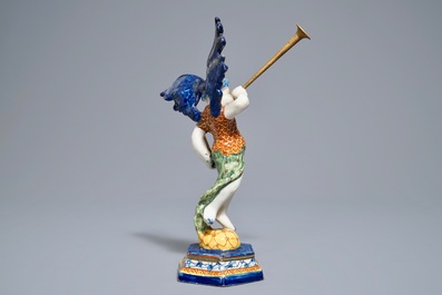 Un mod&egrave;le all&eacute;gorique de l'ange de la Renomm&eacute;e en fa&iuml;ence polychrome de Delft, 18&egrave;me