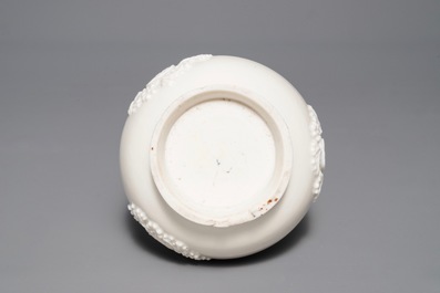 Un base de huqqah en porcelaine blanc de Chine de Dehua, Kangxi