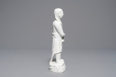 Een Chinese Dehua blanc de Chine figuur van 'Adam', Kangxi