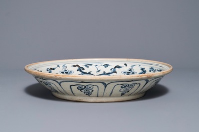 A Vietnamese blue and white 'lotus' shipwreck dish, Hoi An hoard, 15th C.