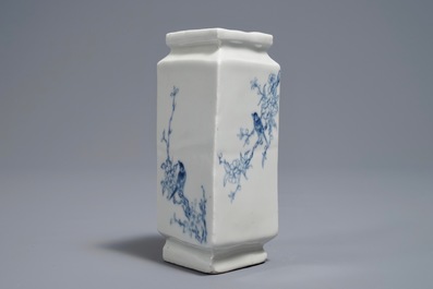 A Chinese blue and white lozenge-shaped vase with birds on branches, 20th C.