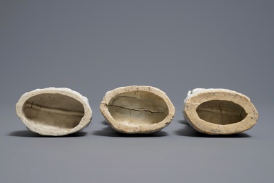 Trois figures d'Immortels en porcelaine blanc de Chine, 18/19&egrave;me