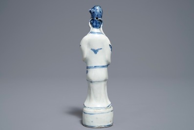Een Chinees blauwwit model van een dame, Wanli