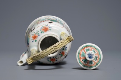 A fine Chinese famille verte teapot and cover, Kangxi