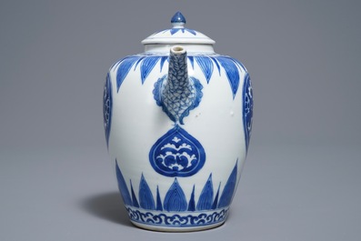 A large Chinese ovoid-shaped blue and white teapot, Kangxi