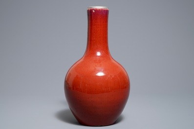 Een Chinese flesvormige sang de boeuf vaas, 19e eeuw