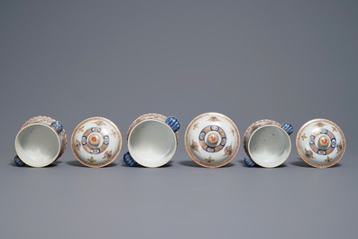 Drie ronde Chinese dekselterrines van het servies van Koning Lodewijk XV van Frankrijk, Yongzheng, ca. 1732