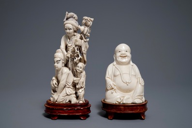 Un groupe en ivoire figurant une famille et une figure du 'Bouddha rieur', Chine, vers 1900