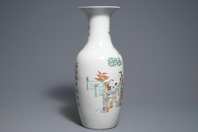 A Chinese qianjiang cai vase with figures in a landscape, 19/20th C.