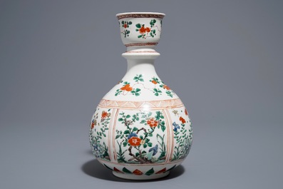 Un base de huqqah en porcelaine de Chine famille verte, Kangxi