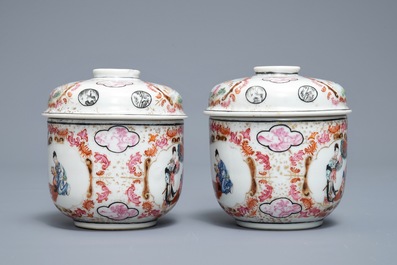 Une paire de bols couverts en porcelaine de Chine famille rose, Yongzheng/Qianlong