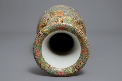 A large Chinese Canton famille rose vase, 19th C.