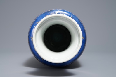 Een Chinese poederblauwe rolwagen vaas met verguld decor, Kangxi