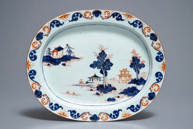 A large Chinese Imari-style tureen and cover on stand, Qianlong