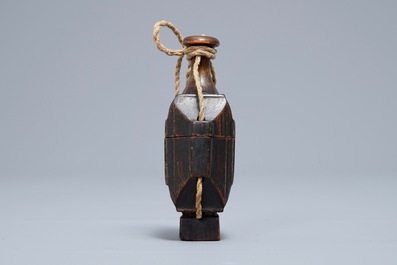 A Chinese rhinoceros horn seal and paste container, 19th C.