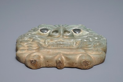 Een Koreaans celadon masker, Goryeo of later