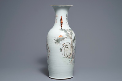 A Chinese qianjiang cai vase with figures in a landscape, 19/20th C.