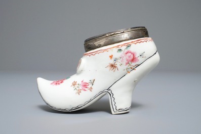 A Chinese silver-mounted famille rose shoe-form snuff box, Qianlong