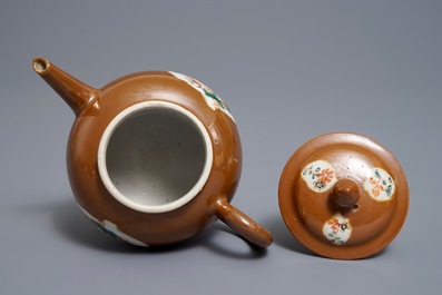 A Chinese famille verte capucin ground teapot and cover, Kangxi