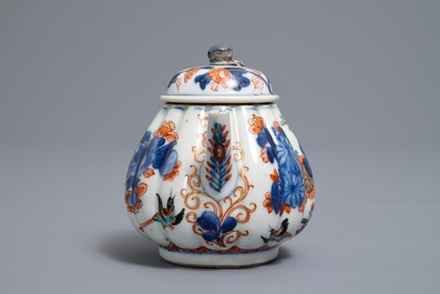 A Chinese Imari style teapot and a plate with bird on parchment design, Kangxi/Yongzheng