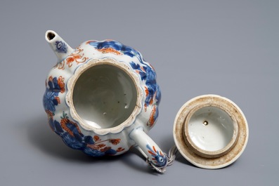 A Chinese Imari style teapot and a plate with bird on parchment design, Kangxi/Yongzheng