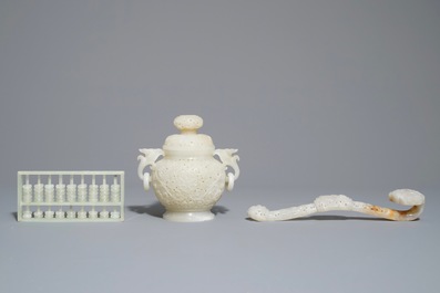 A Chinese reticulated jade incense burner, a ruyi scepter and an abacus, 19/20th C.