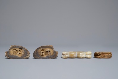 Drie Chinese archa&iuml;sche jade snijstukken, Neolithische periode of later