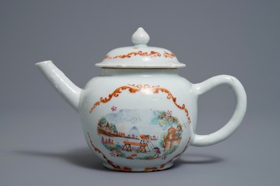 Een Chinese famille rose theepot met decor van boomzagende Europeanen, Qianlong