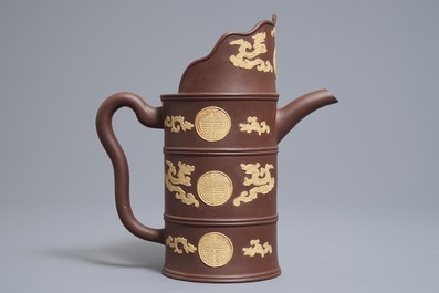 Een Chinese Yixing steengoed Duomuhu kan in Tibetaanse stijl, Kangxi