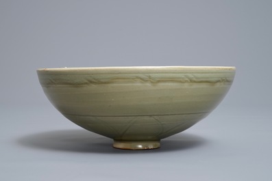 A Chinese Longquan celadon bowl with incised floral design, Yuan/Ming