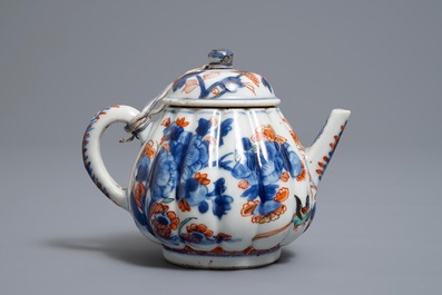 A Chinese Imari style teapot and a plate with bird on parchment design, Kangxi/Yongzheng