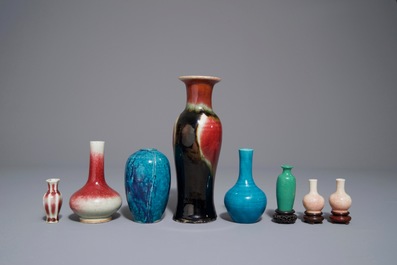 Acht diverse Chinese monochrome vaasjes, 18/19e eeuw