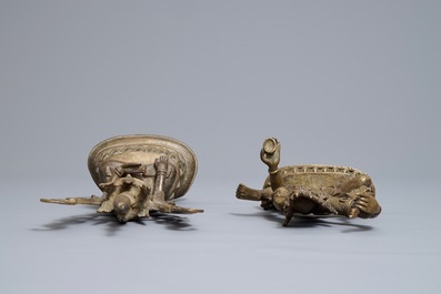 Twee bronzen votieve beelden, Birma en Nepal, 18/19e eeuw