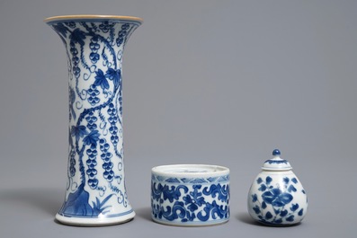 A Chinese blue and white inkwell and two vases, Kangxi