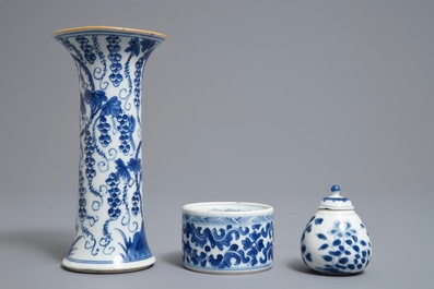 A Chinese blue and white inkwell and two vases, Kangxi