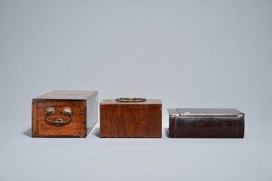 Drie diverse Chinese houten kistjes, 19/20e eeuw