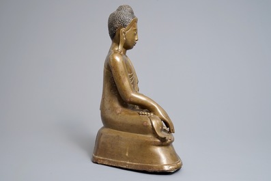 An inscribed bronze figure of Buddha, Burma, 19th C.