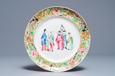 Twaalf Chinese Canton famille rose borden en soepborden met mandarijns decor, Daoguang