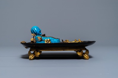 Een Frans lakwerk en verguld bronzen inktstel met een Chinese turquoise penselenwasser, Kangxi en 19e eeuw