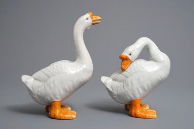 A pair of Chinese models of geese, Qianlong/Jiaqing
