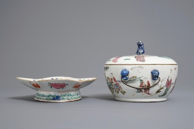 Un bol couvert et un bol sur piedouche en porcelaine de Chine famille rose, 19&egrave;me